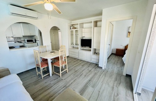 Finestrat Apartment | A796 - Complete apartment with air conditioning, garage and swimming pool in front of the beach