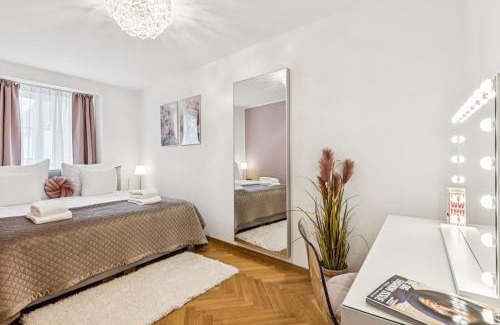 Old Town Apartment | AAAILuxIOldTownIViewIFreeParkingIBestLocation