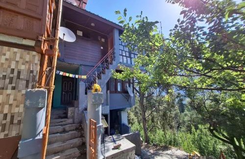 Rekong Peo House | Aasha's Home