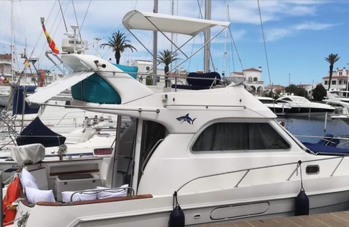 Roses Town Center Boat Rental | Aavinya