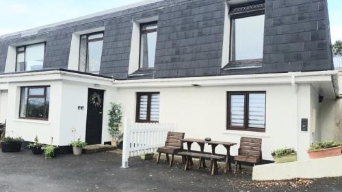 Ardara Cabin | Abbey Lodge - Room 1