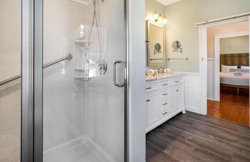 Historic District - North House | Abe's Abode by Lucky Savannah