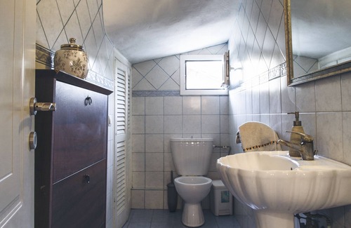 Danilia House | Abeautiful neoclassic house located on a provincial road near Corfu town.