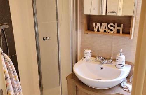 Llanarth Cabin | ABERAERON wide horizons site 5 minutes walk from town centre 2 bed sleeps 6.