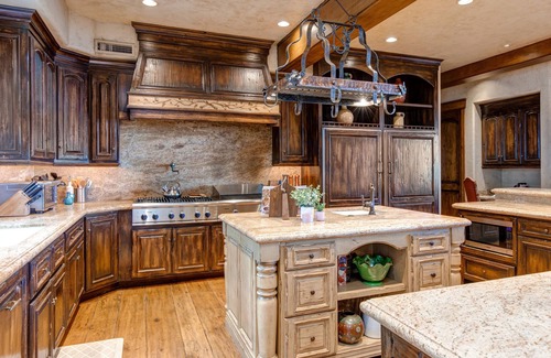 Deer Valley House | Abode at Chateau Jordan | Ski In/Out DV, Stunning Views, Gated Community