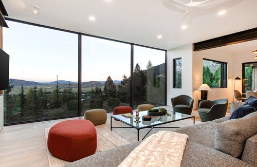 Jackson House | Abode at Pinnacle Place