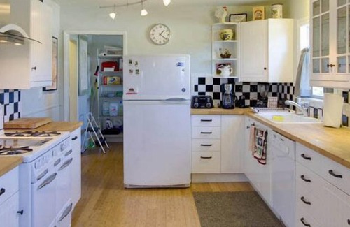 Sonoma Apartment | Above and On Broadway- MaryJean’s Place