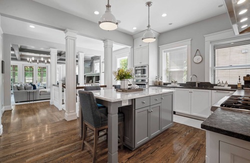 Belmont - Hillsboro House | Above Nashville Elegance I Luxury I Hillsboro I Universities