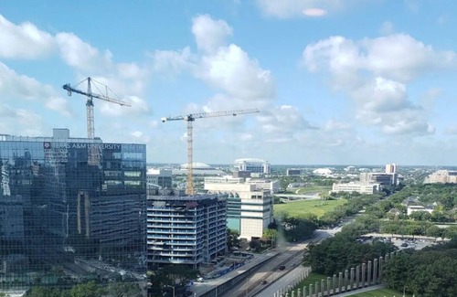 Southgate Apartment | ABOVE the Clouds in H-TownnTx Medical Center & Downtown