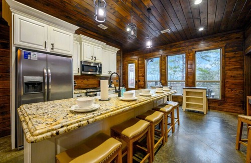 Broken Bow Cabin | Above the Clouds · Mountain Marvel: Scenic Deck, Balcony & Game Room