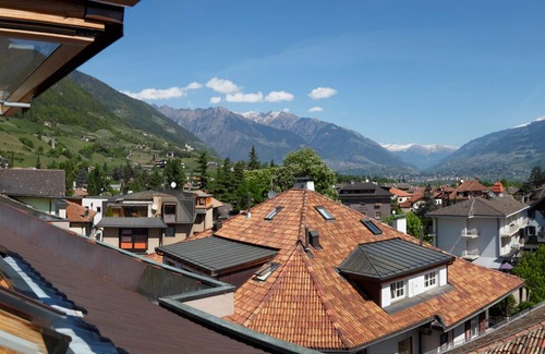 Lana Apartment | Above the rooftops of Lana - Blue apartment with terrace and sauna - viaDolceVita