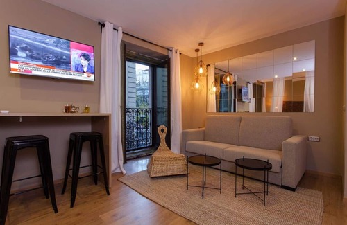 Barrio de La Latina House | Abracadabra Suites