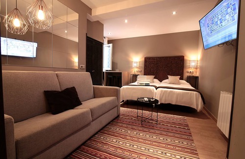 Barrio de La Latina House | Abracadabra Suites
