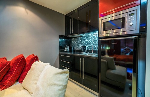 Patong Apartment | Absolute Bangla Suites, night walking street, rooftop pool L-04