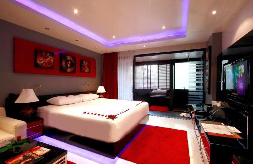 Patong Hotel | Absolute Bangla Suites