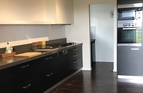 Portarlington House | Absolute Beach Front - a minute walk to the BEACH!