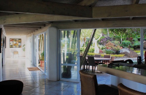 Muri Villa | Absolute Beach Front Muri