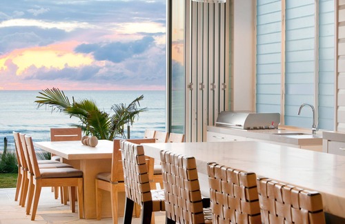 Mermaid Beach House | Absolute Beachfront Luxury
