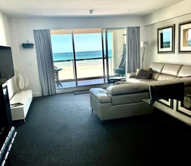 Glenelg Apartment | Absolute Beachfront at the Pier Glenelg