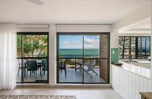Kings Beach Apartment | Absolute Beachfront Bliss on Kings Beach