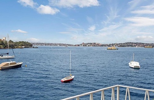 Kurraba Point Apartment | Absolute Water Front Sydney Harbour Studio BADEN