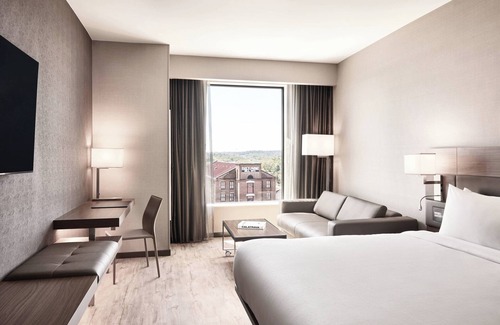 Columbus Hotel | AC Hotel by Marriott Columbus Downtown