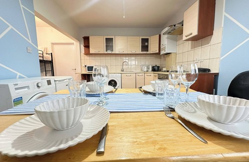 Wembley Park Apartment | Acacia Cosy Wembley Stadium Serviced Apartments, 12mins to Central London