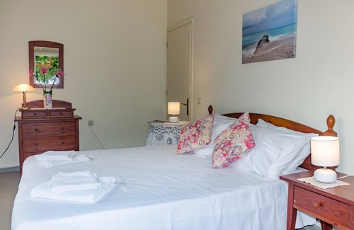 Kalpaki Apartment | Acacia House - Breeze 2 Bedroom Apartment