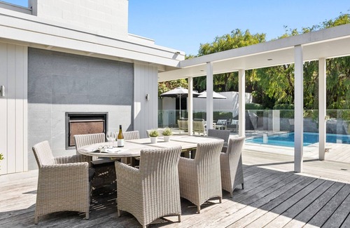 Portsea House | Acacia Portsea Beautiful spacious holiday house near bay and ocean beaches