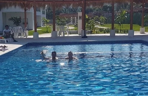 Playa Diamante Apartment | Acapulco Diamante a un costado de LA ISLA