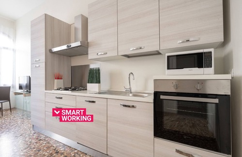 Dorsoduro Apartment | Accademia Charm 2.2 by Wonderful Italy