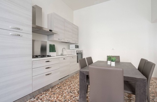 Dorsoduro Apartment | Accademia Charm 2.2 by Wonderful Italy