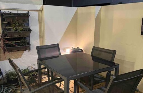 Adelaide Central Business District Apartment | Access to all CBD has to offer