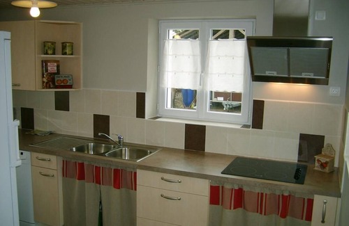 Commequiers Cottage | Accessible Farmhouse with Garden and Terraces, Near Vélo Rail and St Gilles