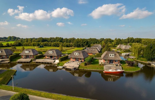 Midlaren House | Accessible Villa on the Lake