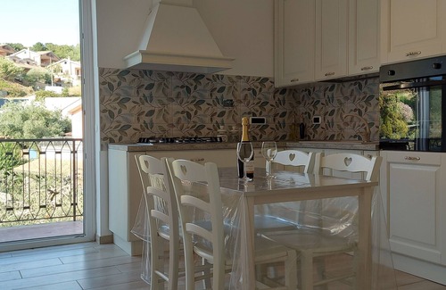 Lake Bracciano Apartment | Accogliente appartamento centrale, 2 minuti dal lago, bar, ristoranti, negozi