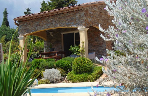 Bagnols-en-Foret Condo | Accommodation in a magnificent villa in the Var