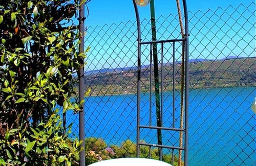 Castel Gandolfo Apartment | Accommodation with lake view with jacuzzi