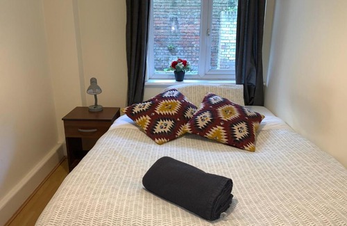 Shadwell House | Accommodation near Canary Wharf and City of London