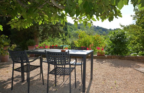 Radicondoli Apartment | Accommodation with Shared Pool and Private Garden - LA CASA NUOVA apartment.