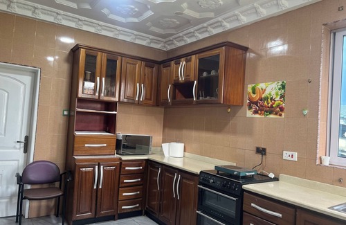 Accra Apartment | ACCRA N/BEACH 2/3-bedroom charming apartment with WiFi, AC in Weija, Accra.
