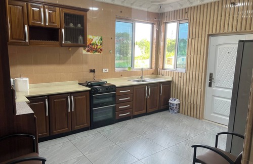Accra Apartment | ACCRA N/BEACH 2/3-bedroom charming apartment with WiFi, AC in Weija, Accra.
