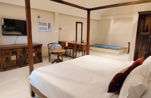 Sanwer Resort | Aceotel Resorts Rudraksh Indore