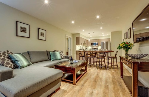 Upper Village Condo | Acer Vacations | Clean Renovated 2 Bedroom | Pool | W/D | Ski-in/Out | Greystone Lodge