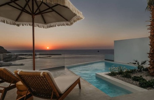 Paleopolis Apartment | Achla Private Pool Golden Vista Suites