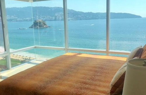 Costera Acapulco Apartment | Acogedor depto con playa en la bahía