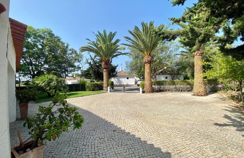 Santa Luzia Villa | Acolhedora Villa de Charme em Tavira! A 15 Minutos a pé da Praia do Barril