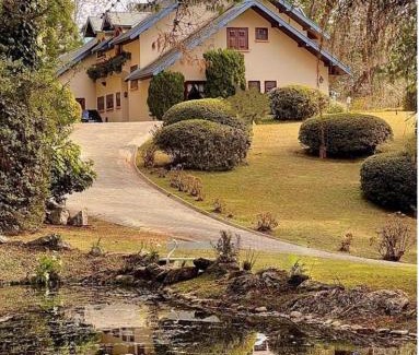 Campos do Jordao House | Aconchegante Mansão Estilo Suíça em Campos do Jordão