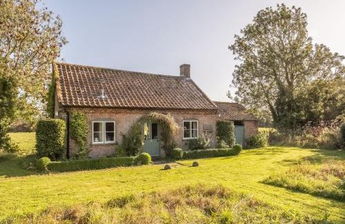 Aldborough House | Acorn Cottage