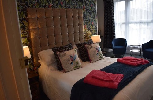 Torquay City Centre Bed & Breakfast | Acorn Lodge